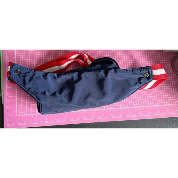 Collection Eighteen Fanny pack - Picture 2 of 3